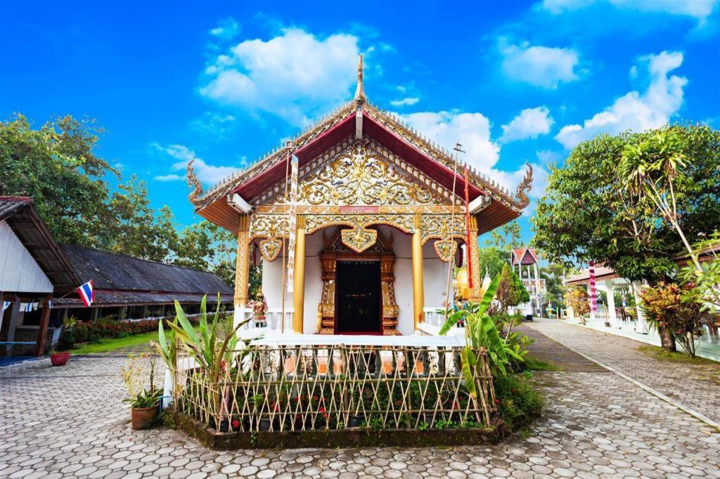 Baankonpai Hotel Exterior photo