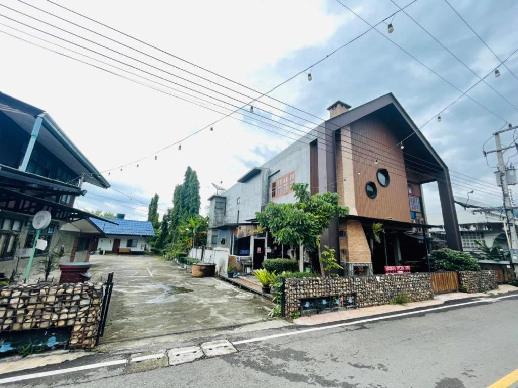 Baankonpai Hotel Exterior photo